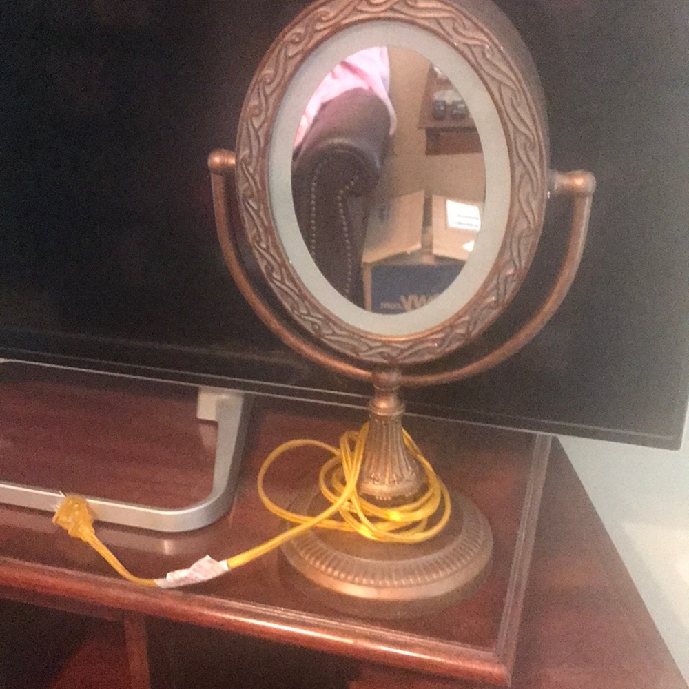 Vanity Mirror Perfect Condition 3x Magnification